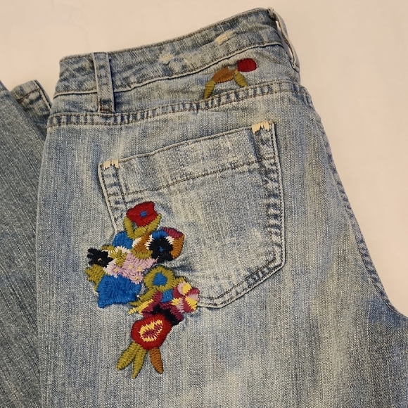 Vertigo Festival Boho Flare Leg Embroidered Floral Light Blue Jeans Y2K Size 6 - Picture 1 of 16